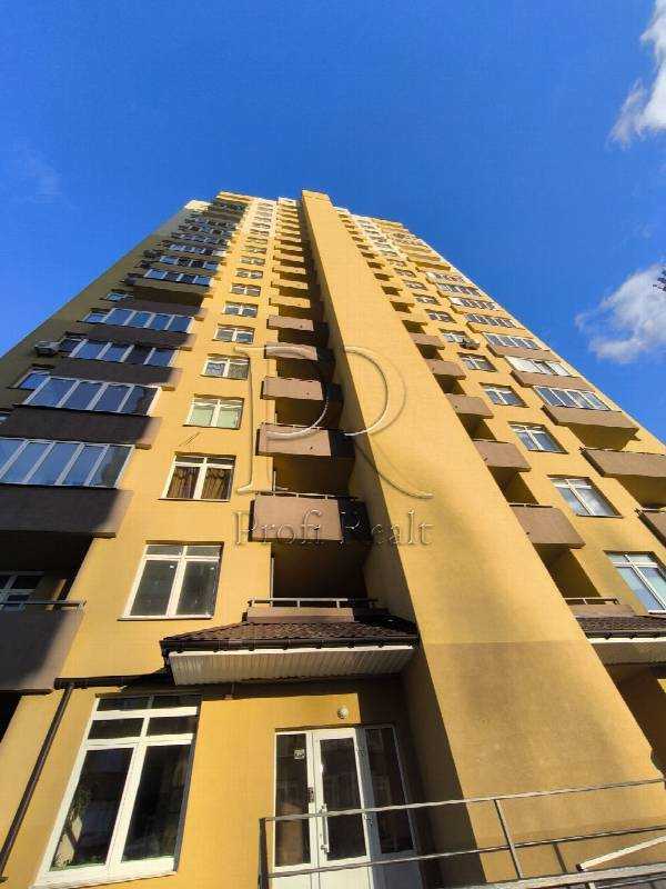 Продаж 1-кімнатної квартири 44 м², Привокзальна вул., 2/4