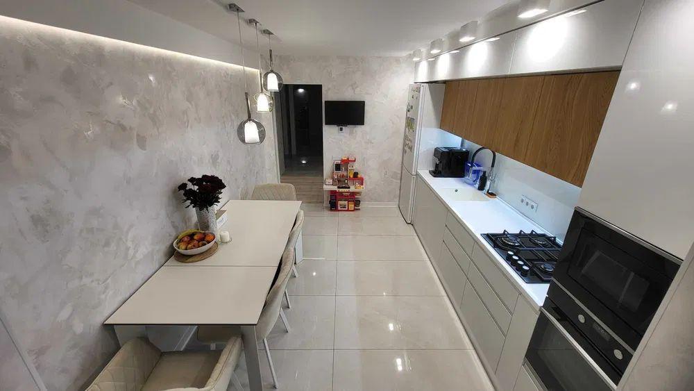 Продажа 3-комнатной квартиры 112 м², Елизаветы Милорадович ул.