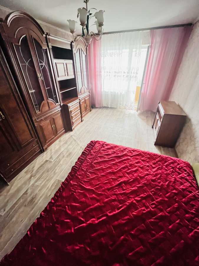 Оренда 1-кімнатної квартири 40 м², Олександра Попова вул., 5