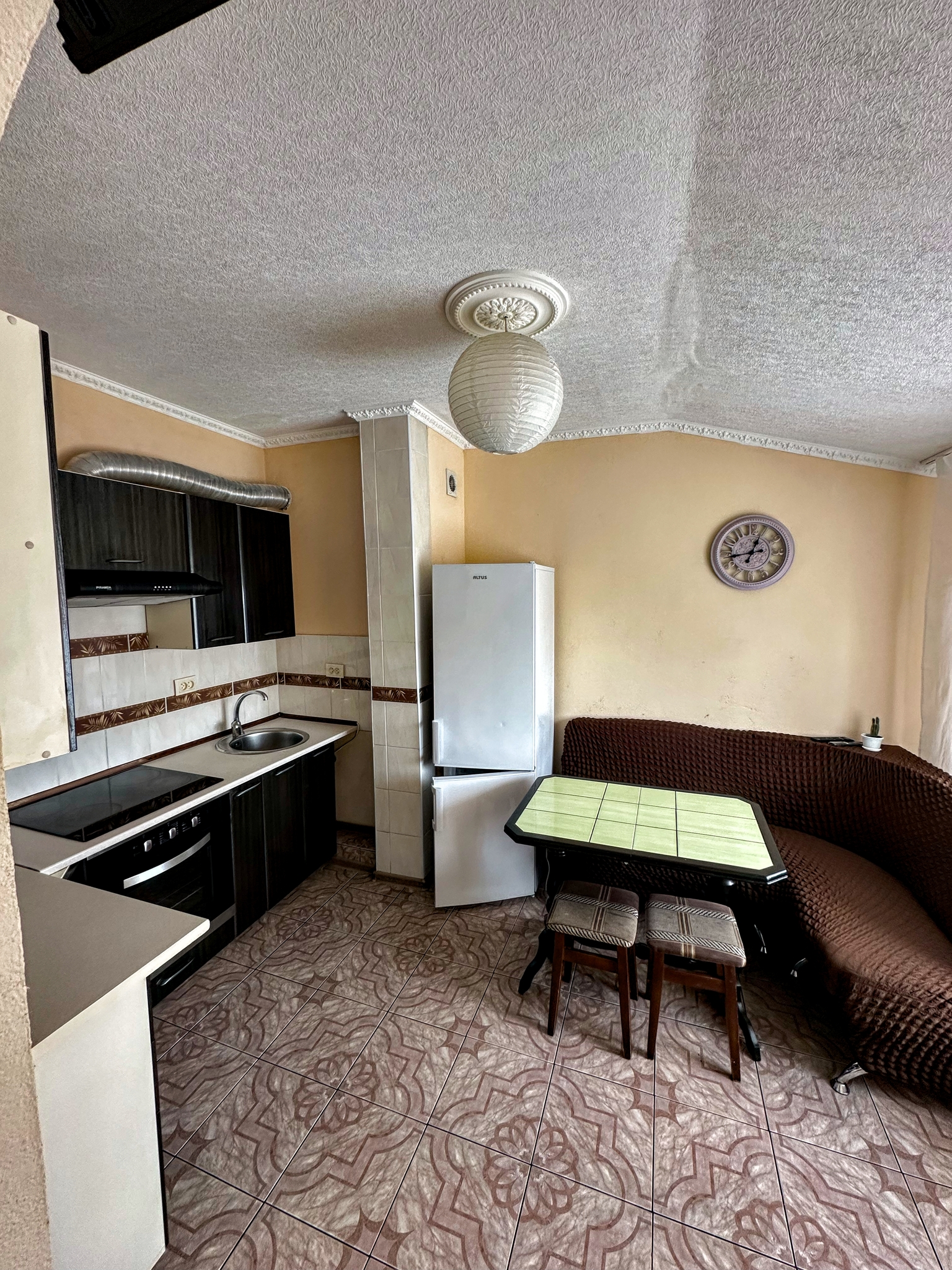 Продажа 2-комнатной квартиры 49 м², Грушевского ул., 17