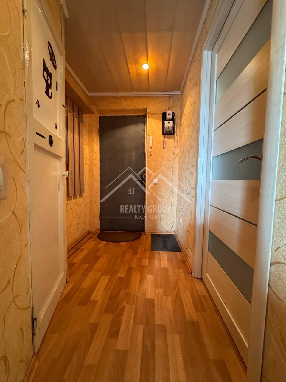 Продаж 1-кімнатної квартири 29.9 м², Володимира Великого вул.