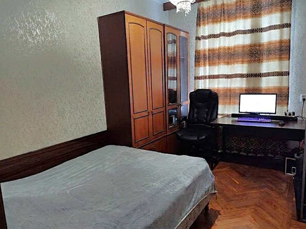 Продажа 3-комнатной квартиры 65 м², Малая Арнаутская ул., 88