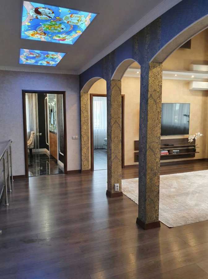 Продажа 4-комнатной квартиры 126 м², Александра Мишуги ул., 12