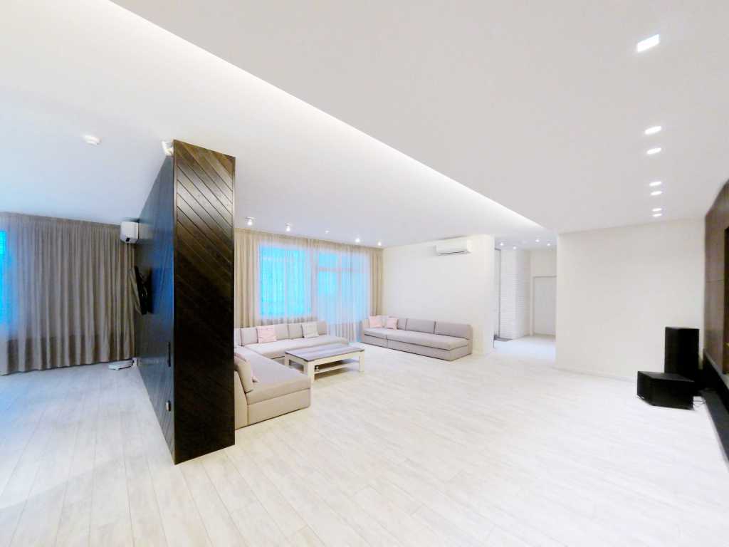 Оренда 3-кімнатної квартири 202 м², Євгена Коновальця вул., 44А