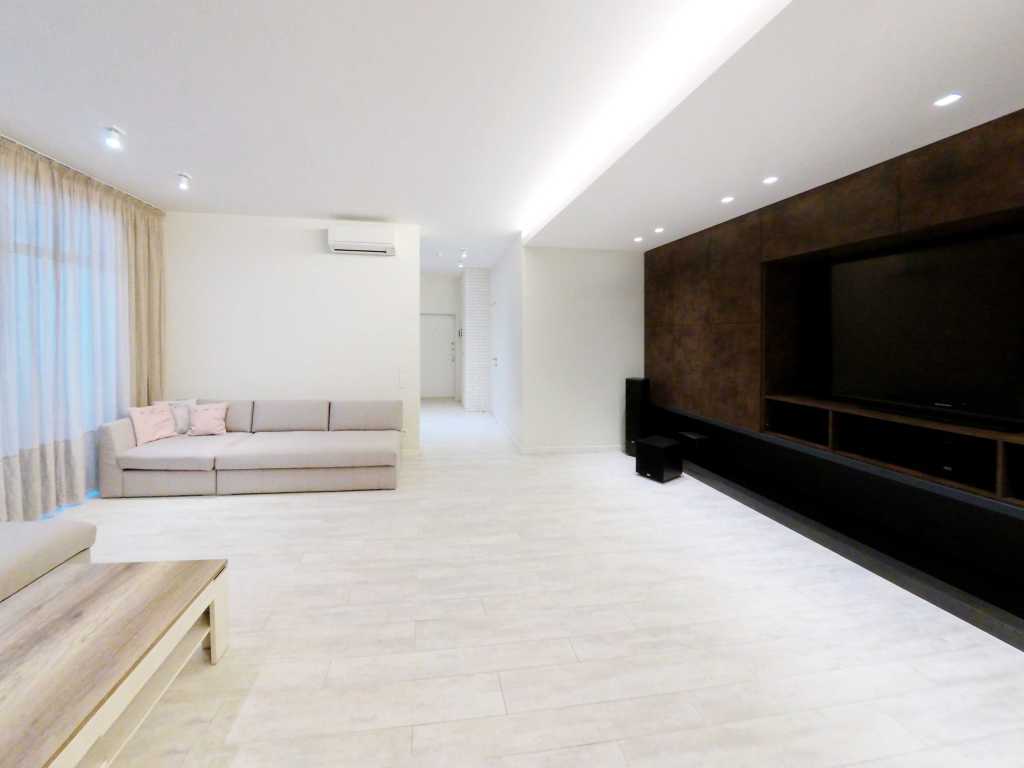 Оренда 3-кімнатної квартири 202 м², Євгена Коновальця вул., 44А