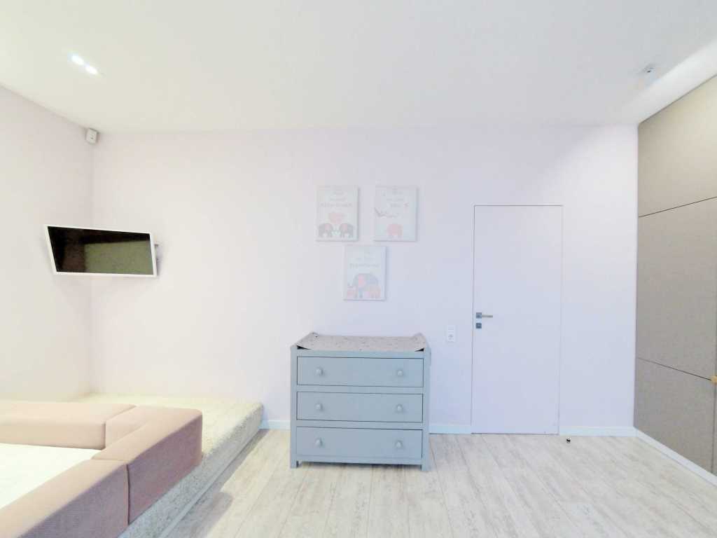 Оренда 3-кімнатної квартири 202 м², Євгена Коновальця вул., 44А