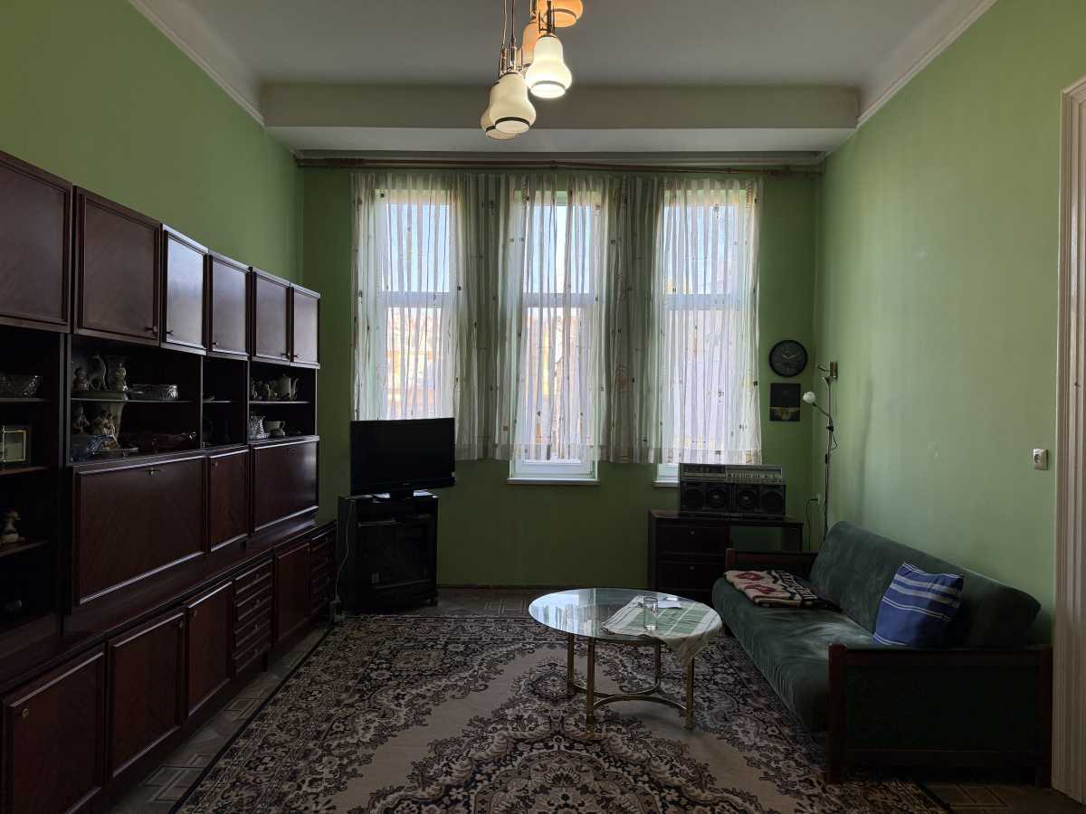 Продажа 4-комнатной квартиры 101.7 м², Костя Левицкого ул.