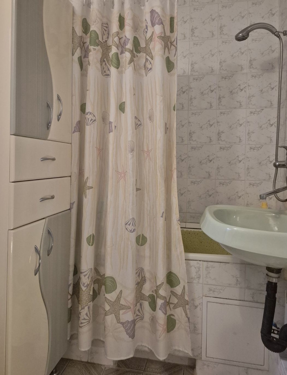 Продаж 1-кімнатної квартири 44 м², Зоряний бул., 1