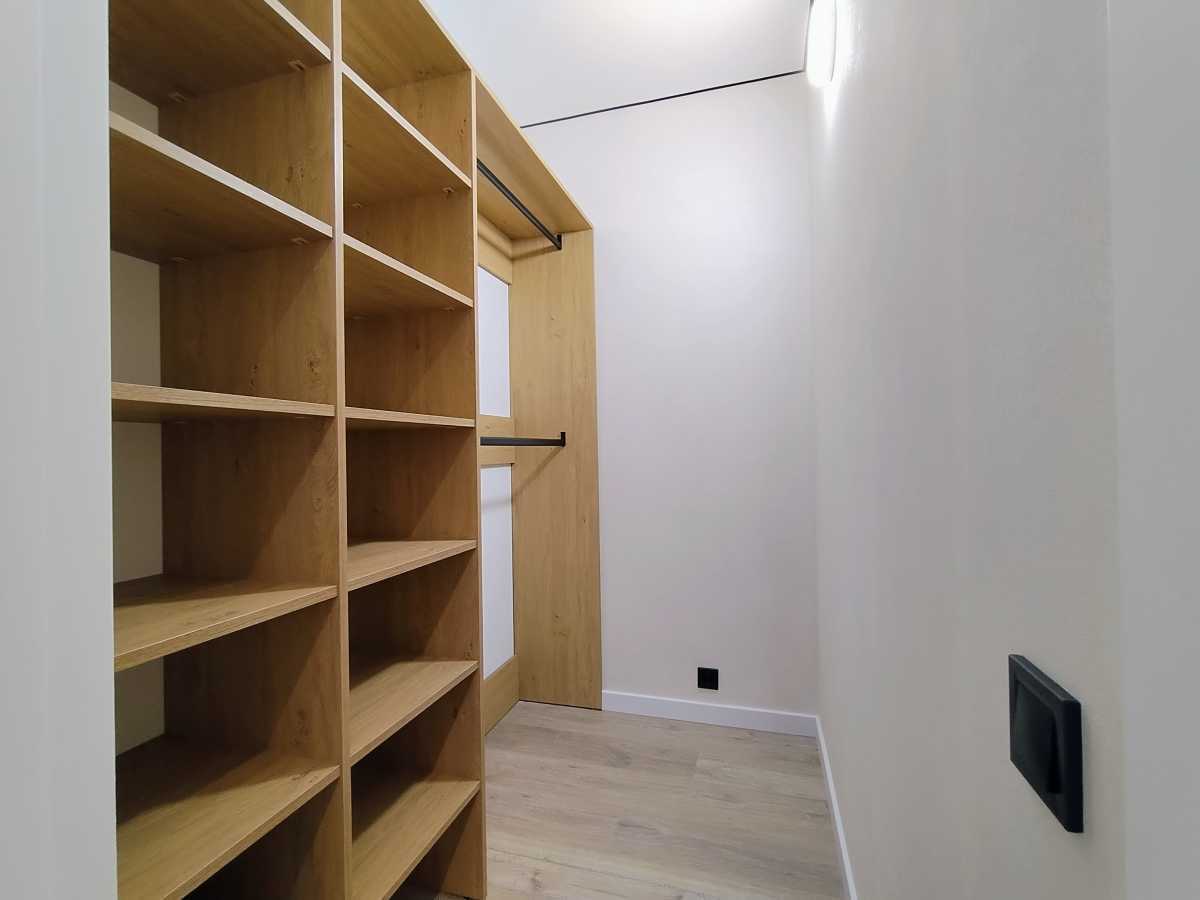 Продажа 2-комнатной квартиры 48 м², Александра Олеся ул., 5а