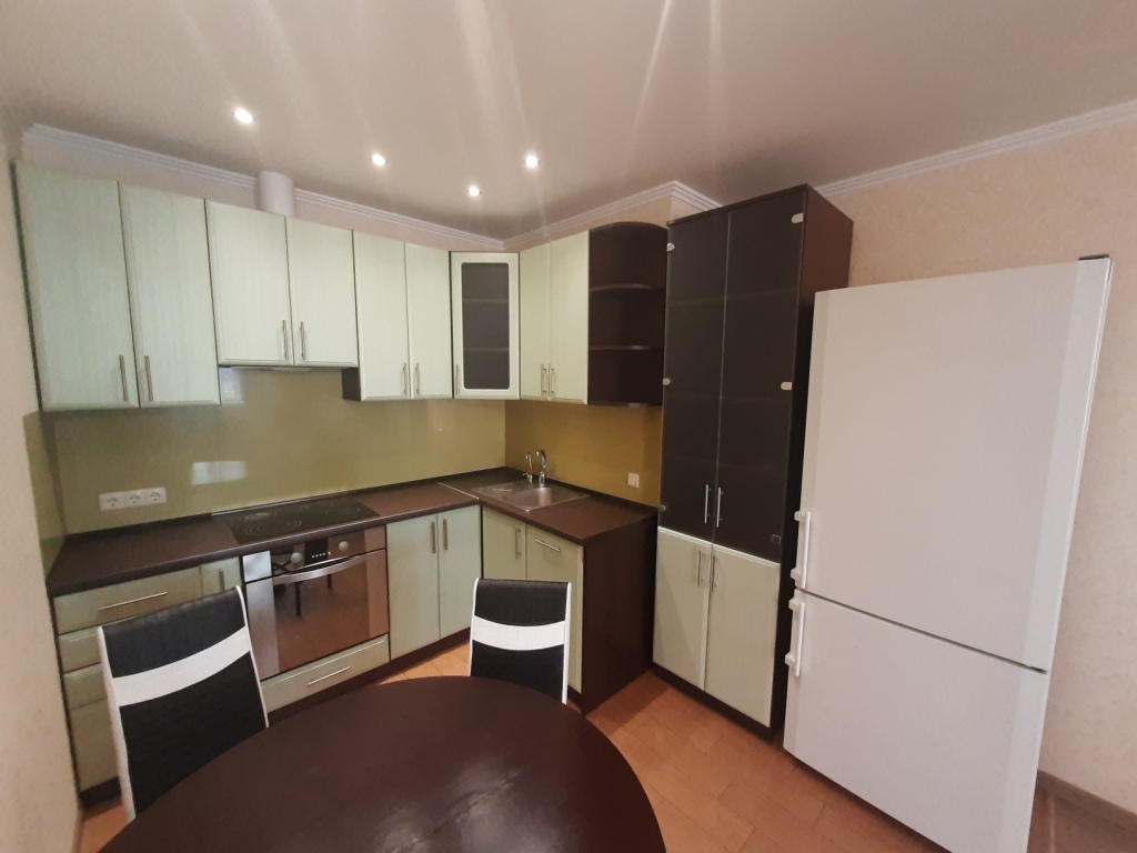 Аренда 2-комнатной квартиры 81.6 м², Кольцова бул., 14Д