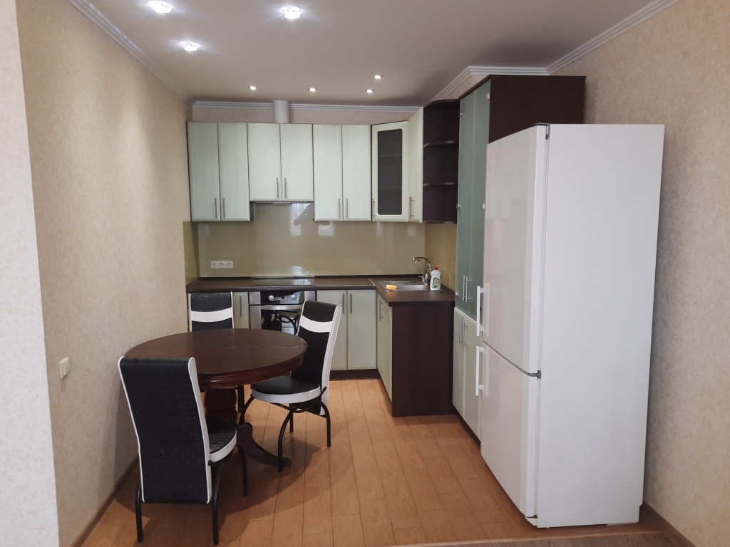 Аренда 2-комнатной квартиры 81.6 м², Кольцова бул., 14Д