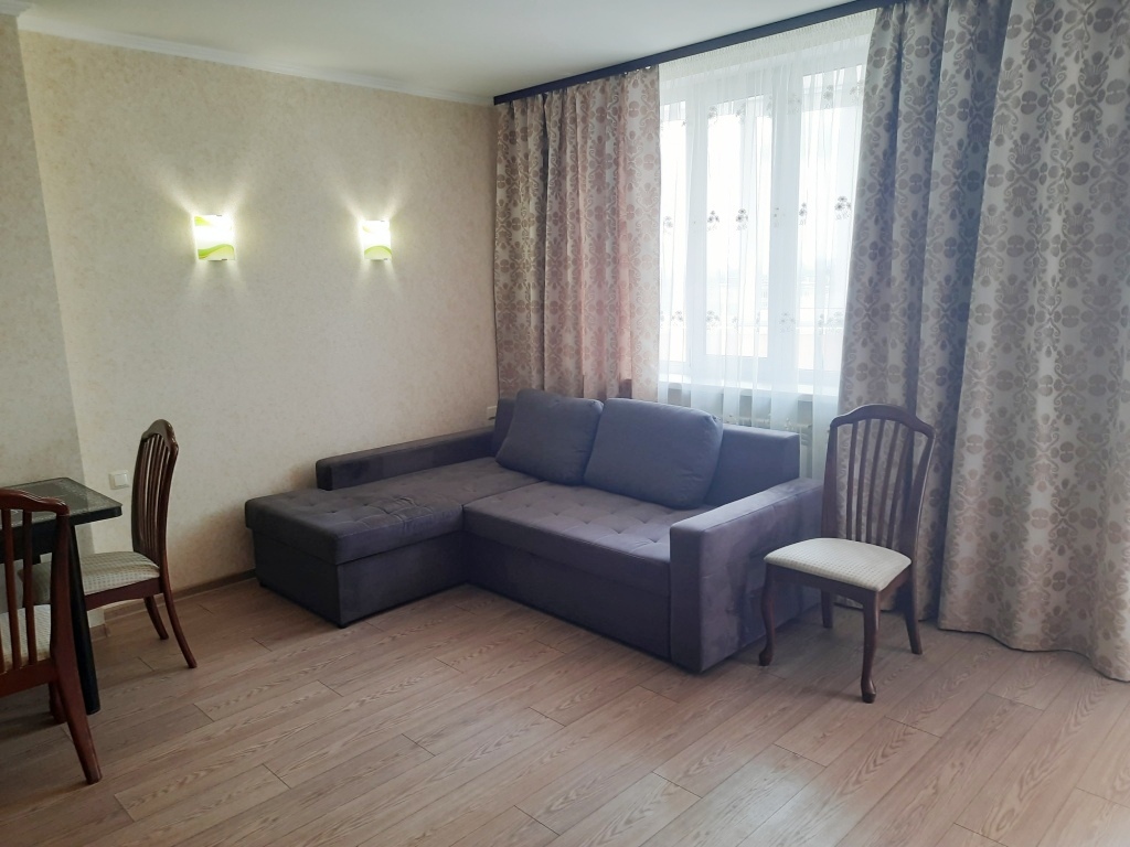 Аренда 2-комнатной квартиры 81.6 м², Кольцова бул., 14Д