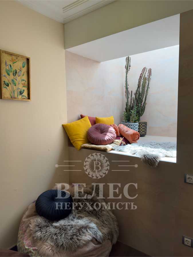 Продаж приміщення вільного призначення 106 м², Володимира Винниченко вул., 7