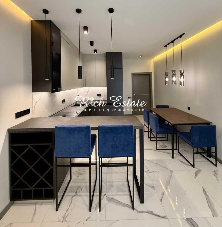 Оренда 3-кімнатної квартири 86 м², Предславинська вул., 57