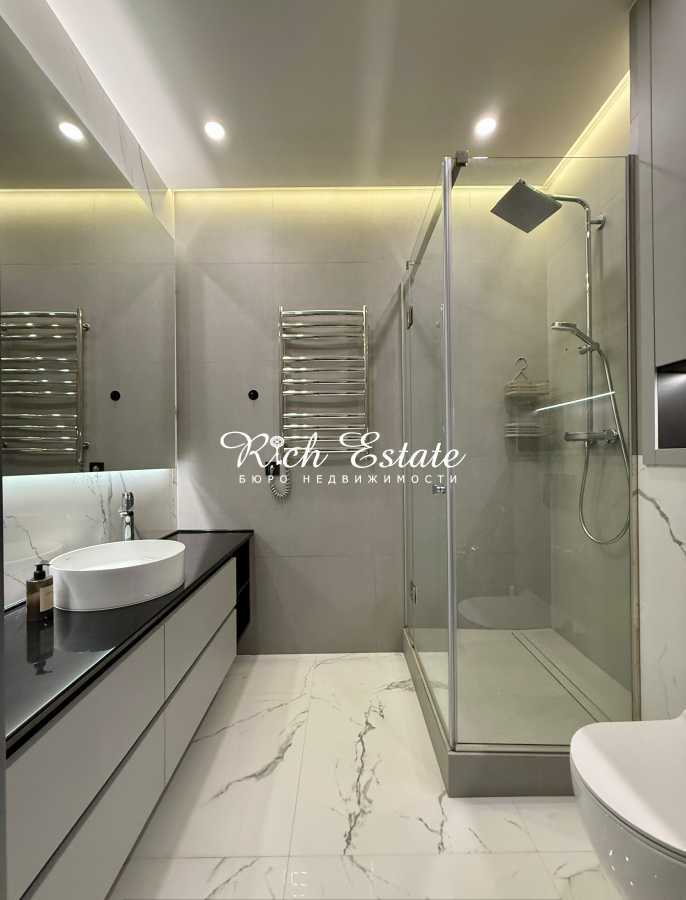 Оренда 3-кімнатної квартири 86 м², Предславинська вул., 57