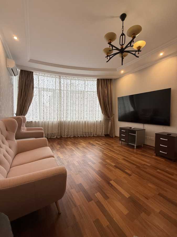 Продажа 3-комнатной квартиры 109.3 м², Владимира Антоновича ул., 103