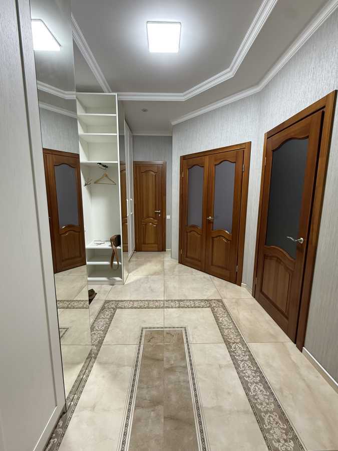 Продажа 3-комнатной квартиры 109.3 м², Владимира Антоновича ул., 103