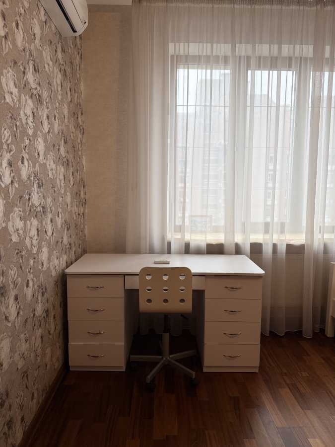 Продажа 3-комнатной квартиры 109.3 м², Владимира Антоновича ул., 103