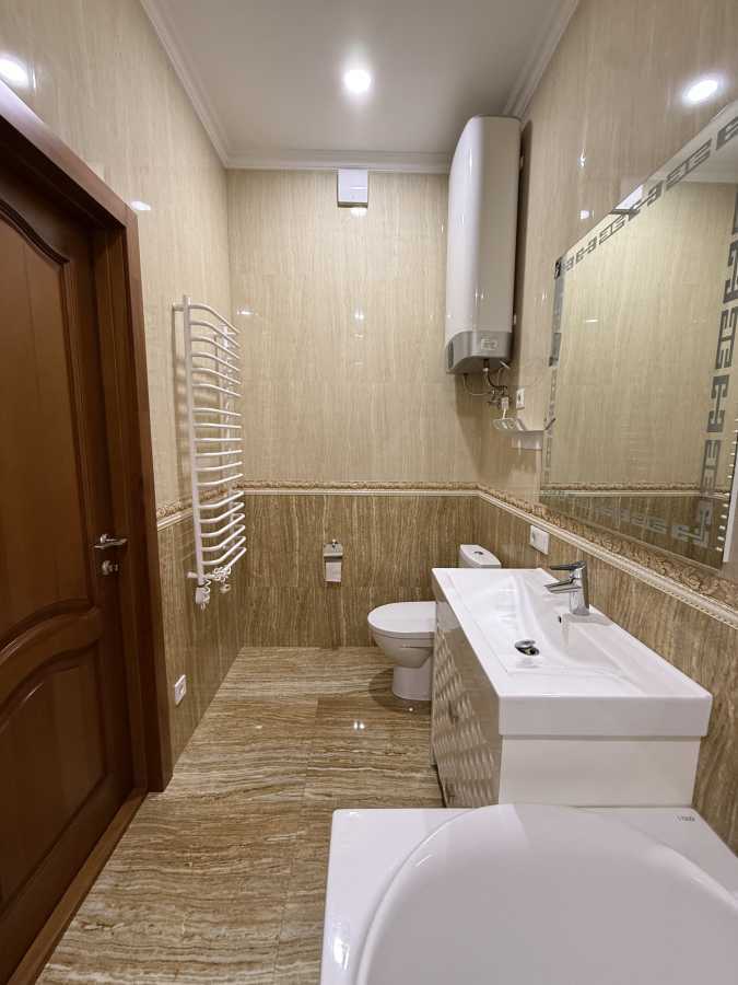 Продажа 3-комнатной квартиры 109.3 м², Владимира Антоновича ул., 103