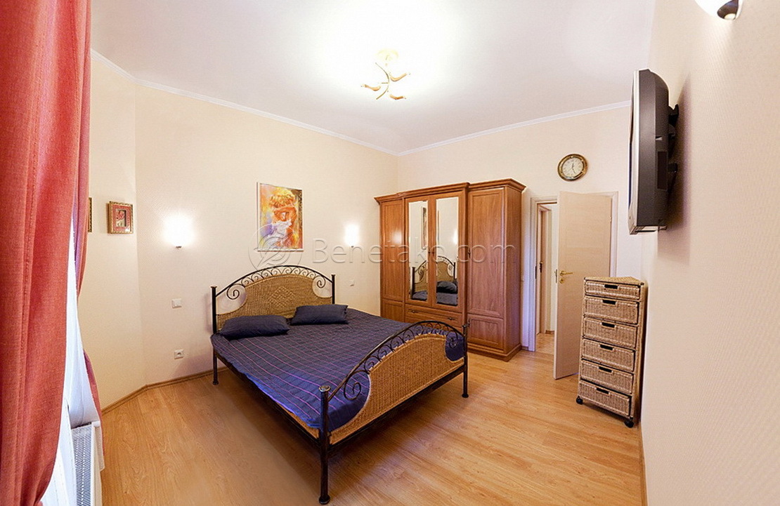 Аренда 3-комнатной квартиры 80 м², Приморская ул., Пироговская, 5