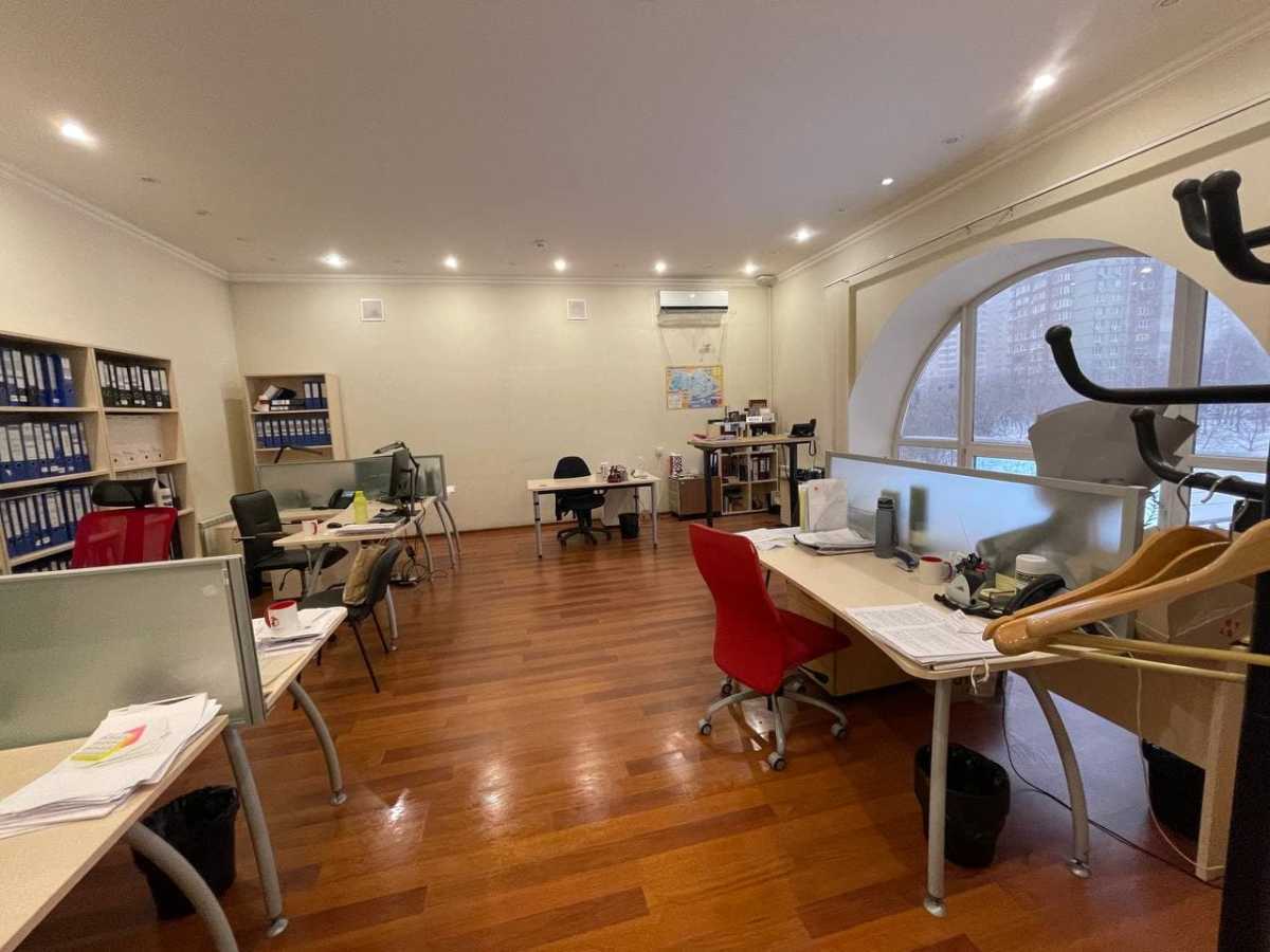 Оренда офісу 1543 м², Добровоільницьких батальонів вул., 1