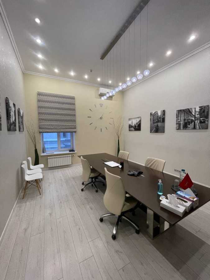 Оренда офісу 1543 м², Добровоільницьких батальонів вул., 1