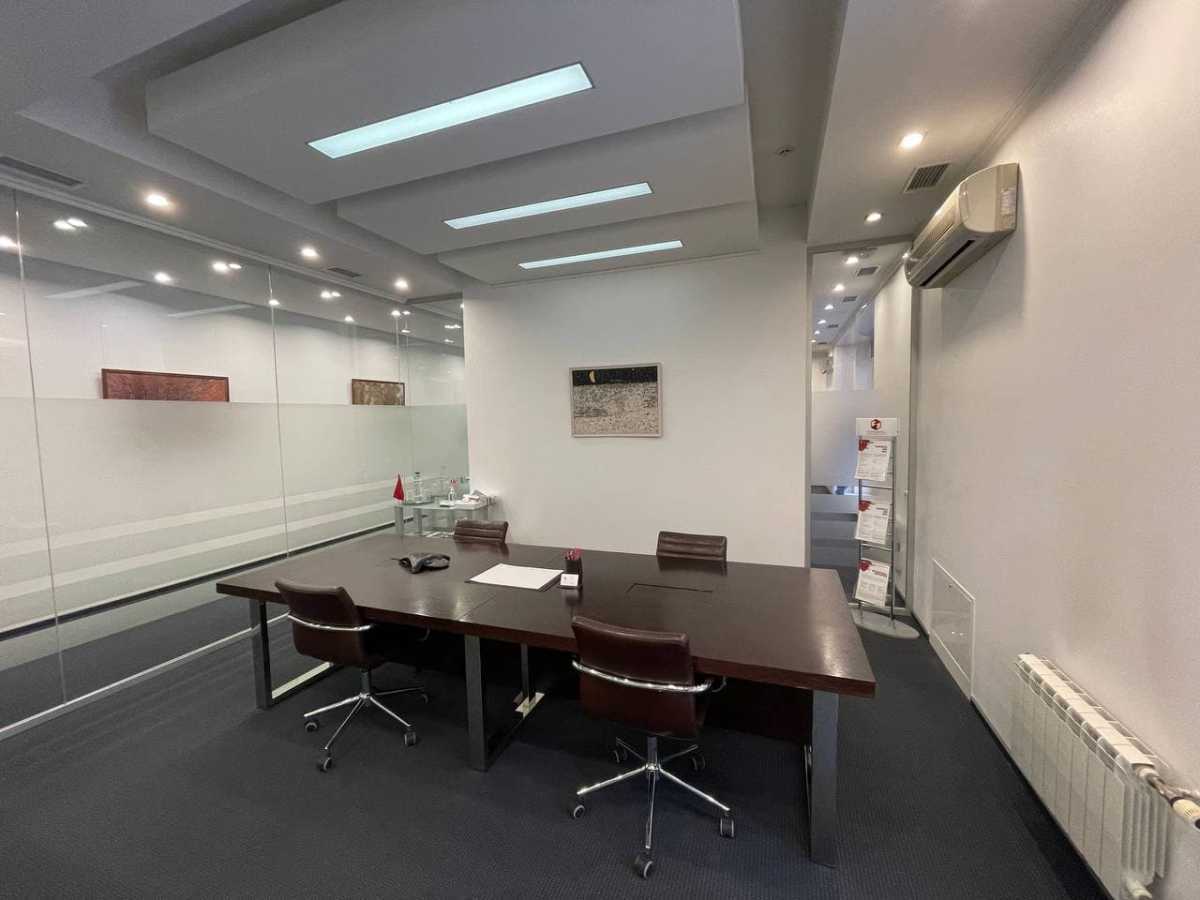 Оренда офісу 1543 м², Добровоільницьких батальонів вул., 1