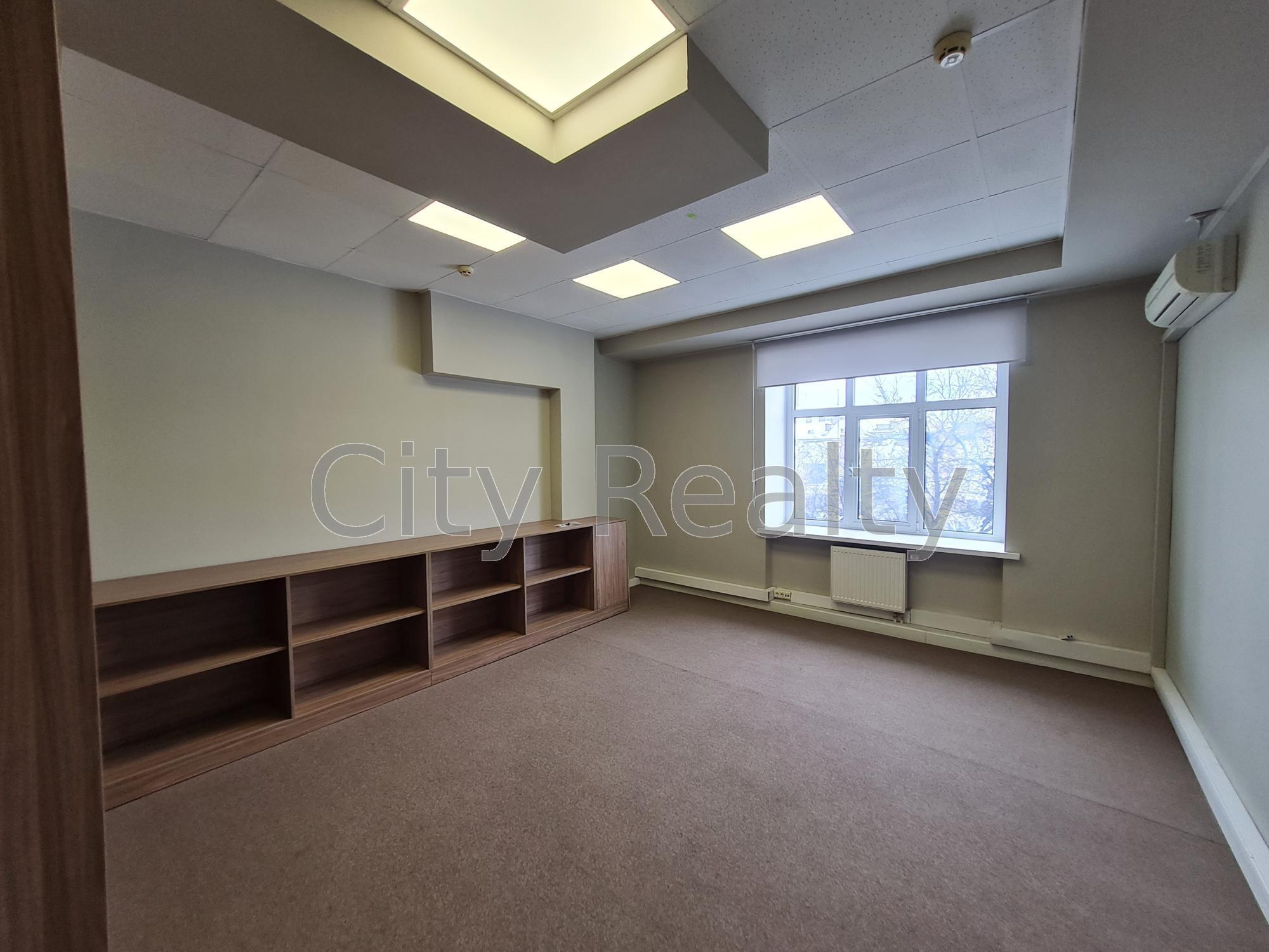 Оренда офісу 327 м², Ігорівська вул., 12Б