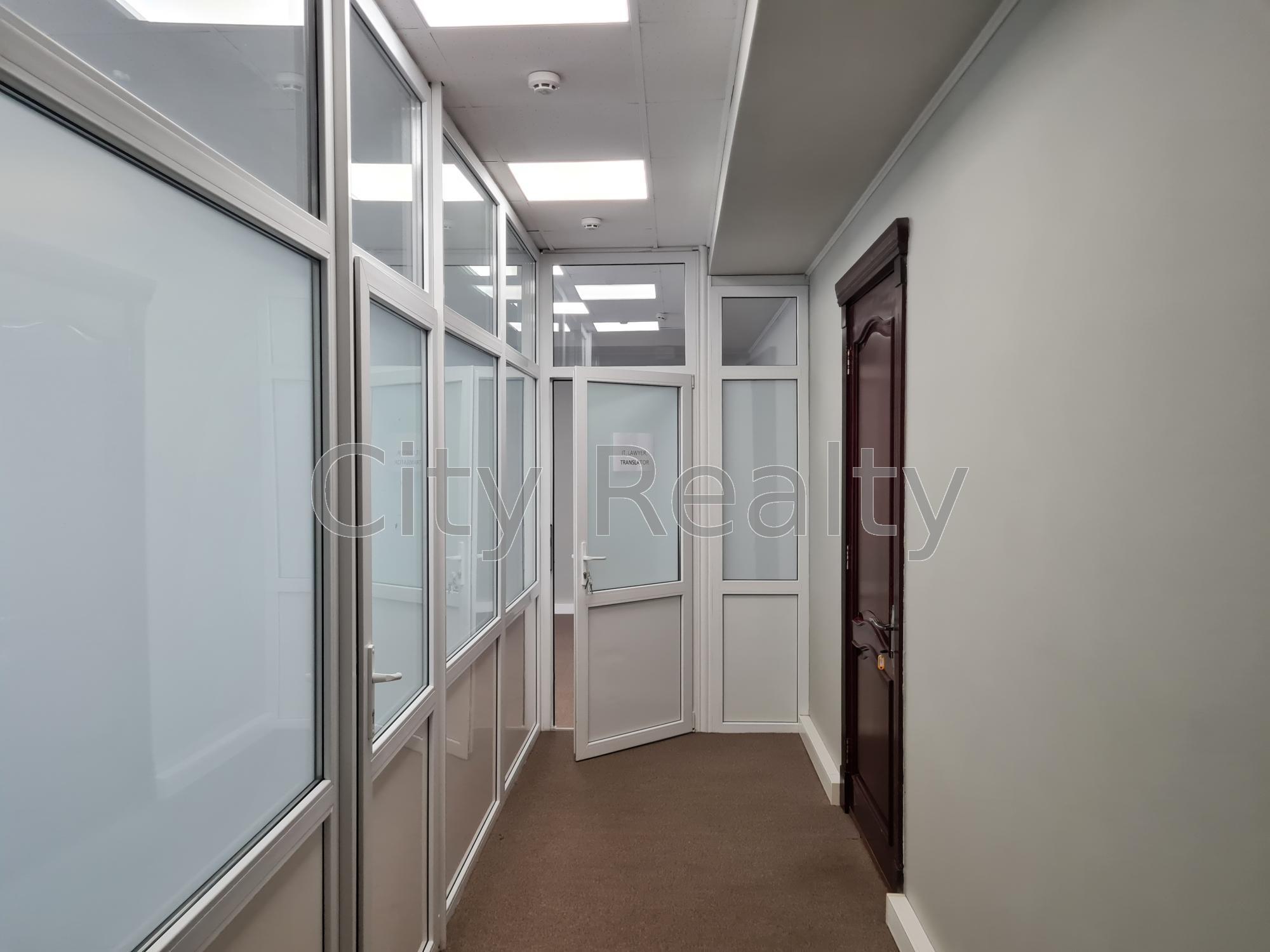 Оренда офісу 327 м², Ігорівська вул., 12Б