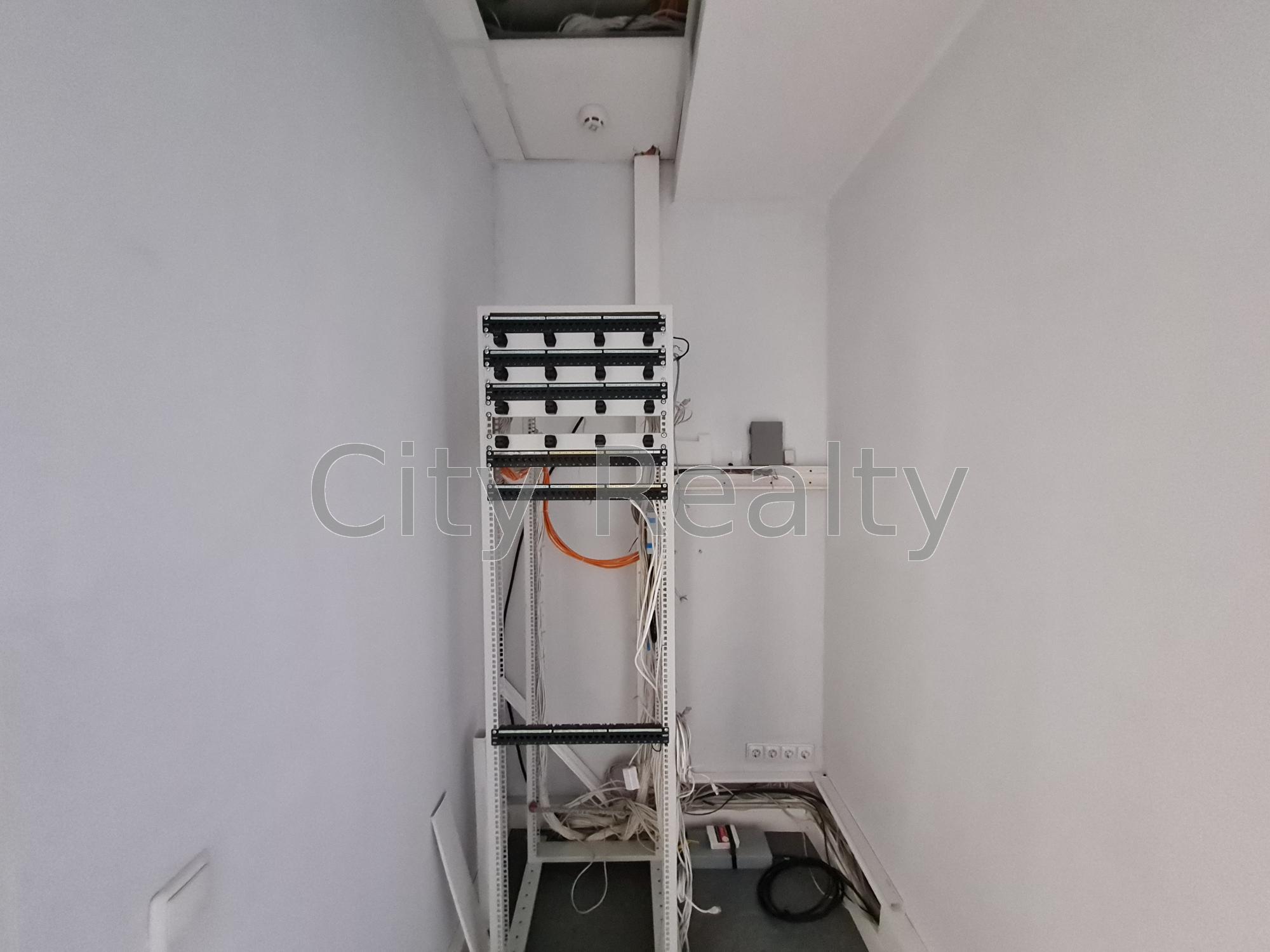 Оренда офісу 327 м², Ігорівська вул., 12Б