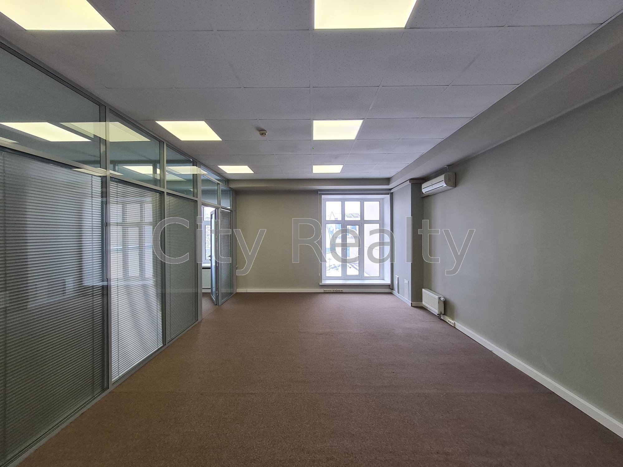 Оренда офісу 327 м², Ігорівська вул., 12Б