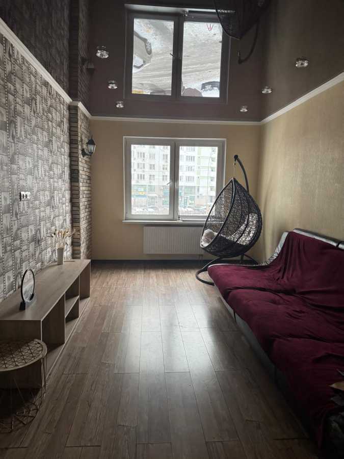 Аренда 3-комнатной квартиры 85 м², Елизаветы Чавдар ул., 38 (ЖД ДЫКАНЬКА)