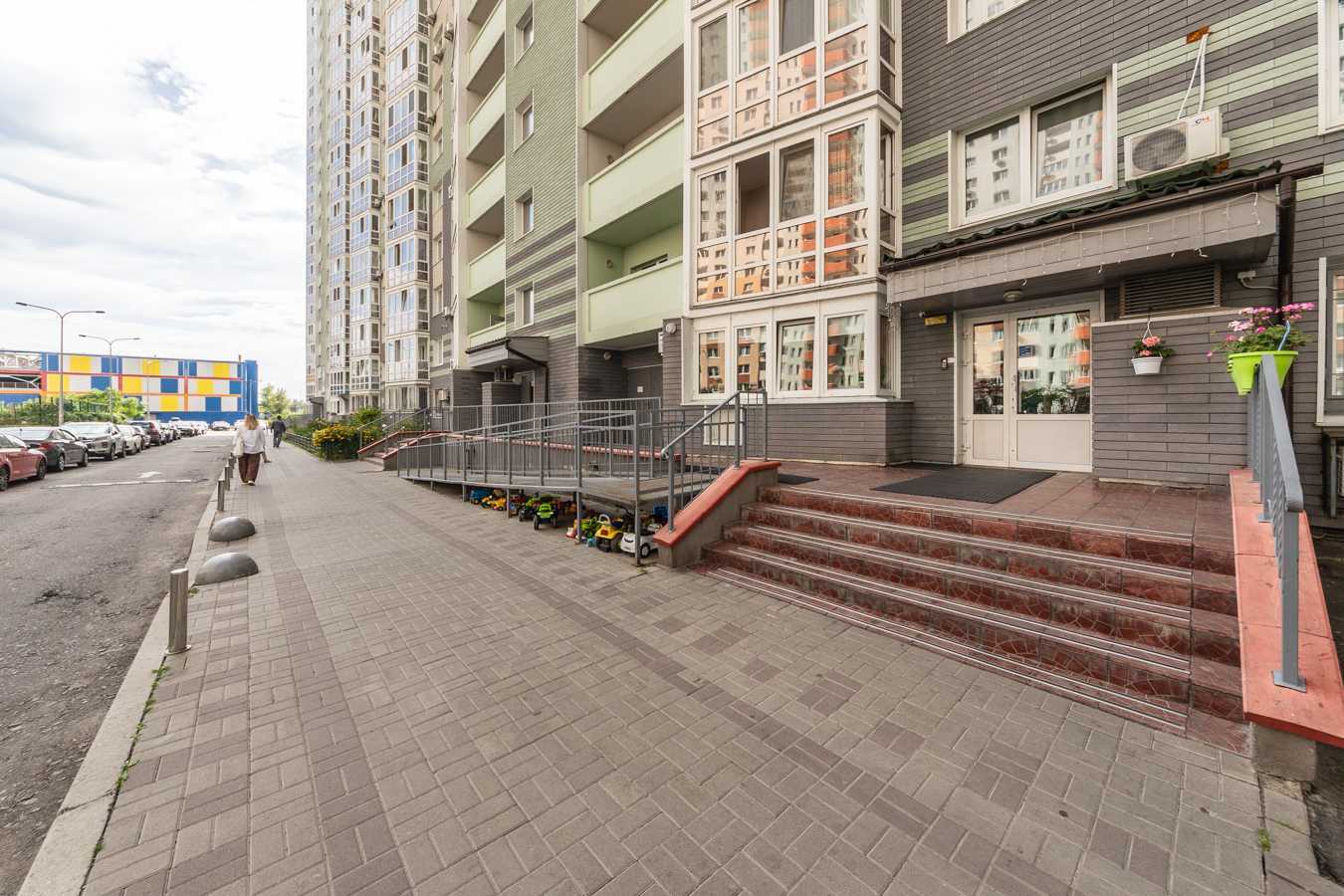 Продаж 2-кімнатної квартири 54 м², Софії Русової, 7
