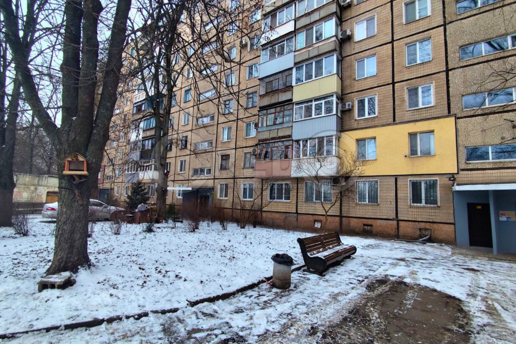 Продаж 3-кімнатної квартири 62.7 м², Свято-Миколаївська вул.