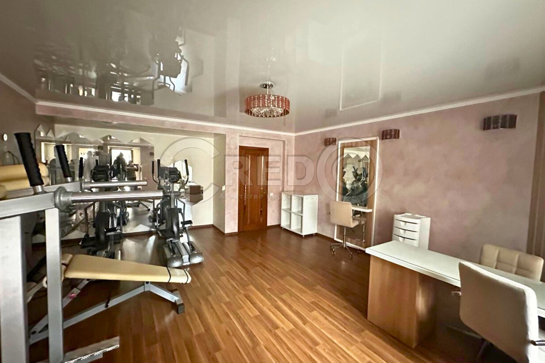 Продаж офісу 984.9 м², Каштанів вул.