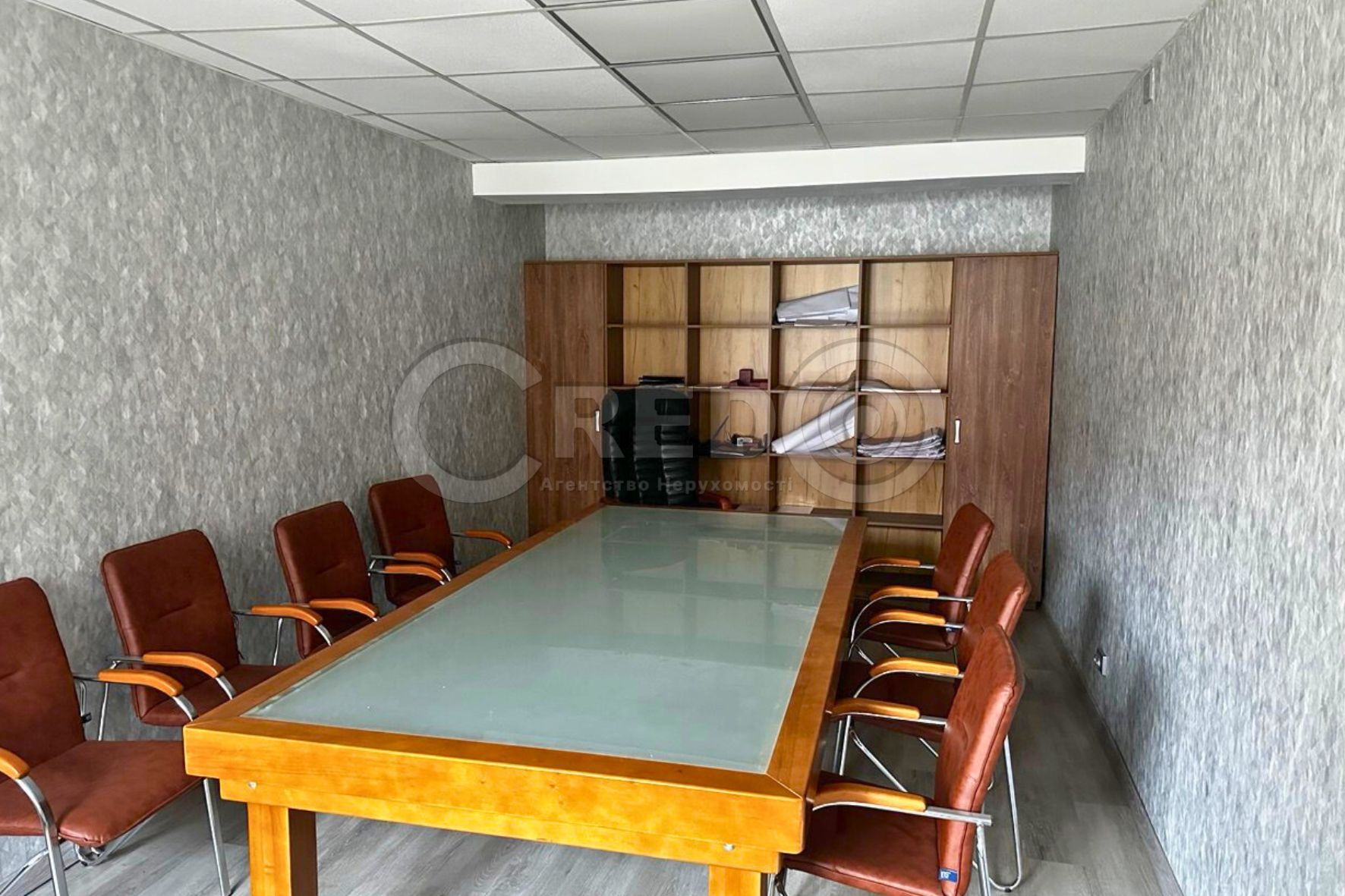 Продаж офісу 984.9 м², Каштанів вул.