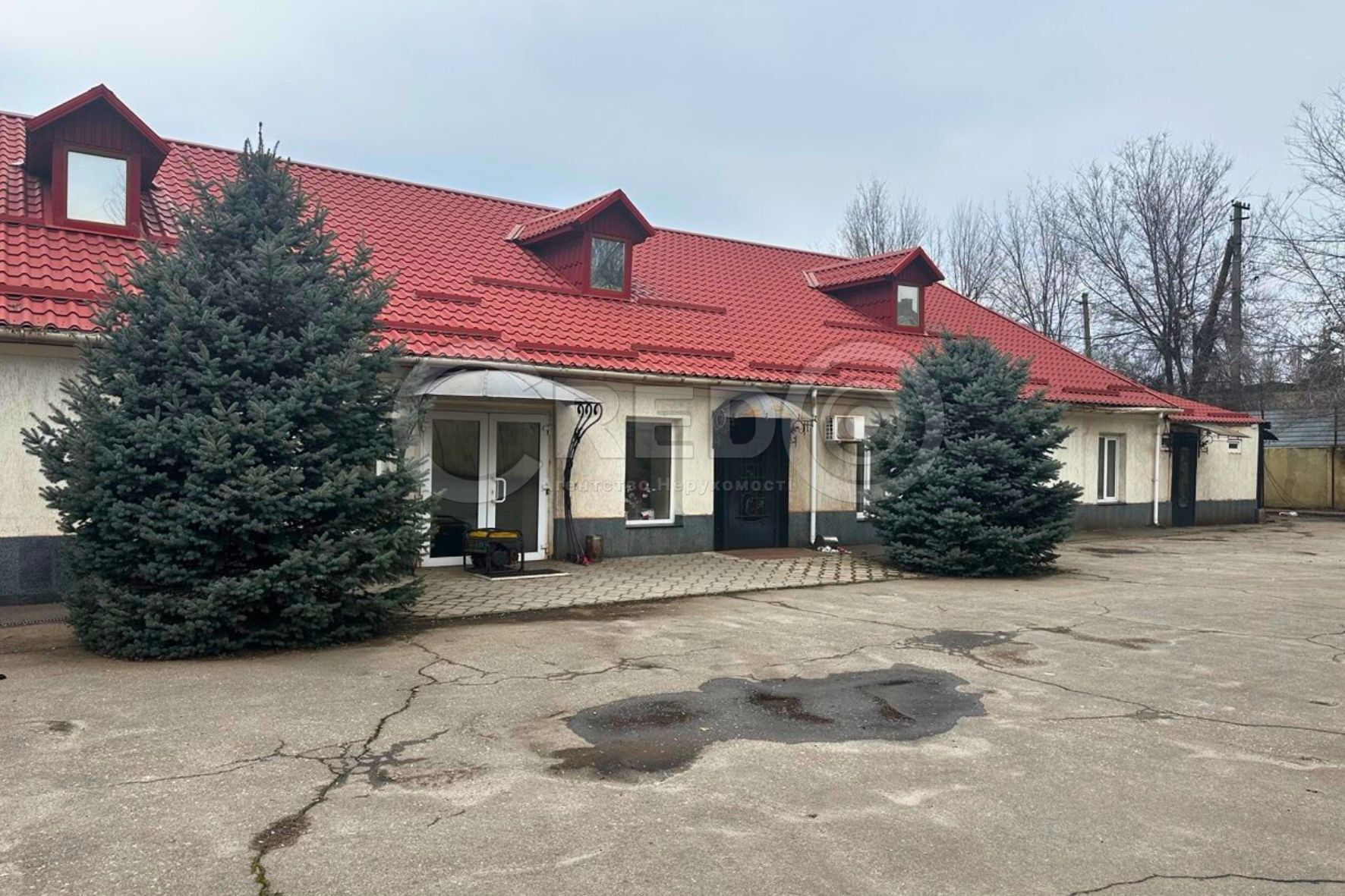 Продаж офісу 984.9 м², Каштанів вул.