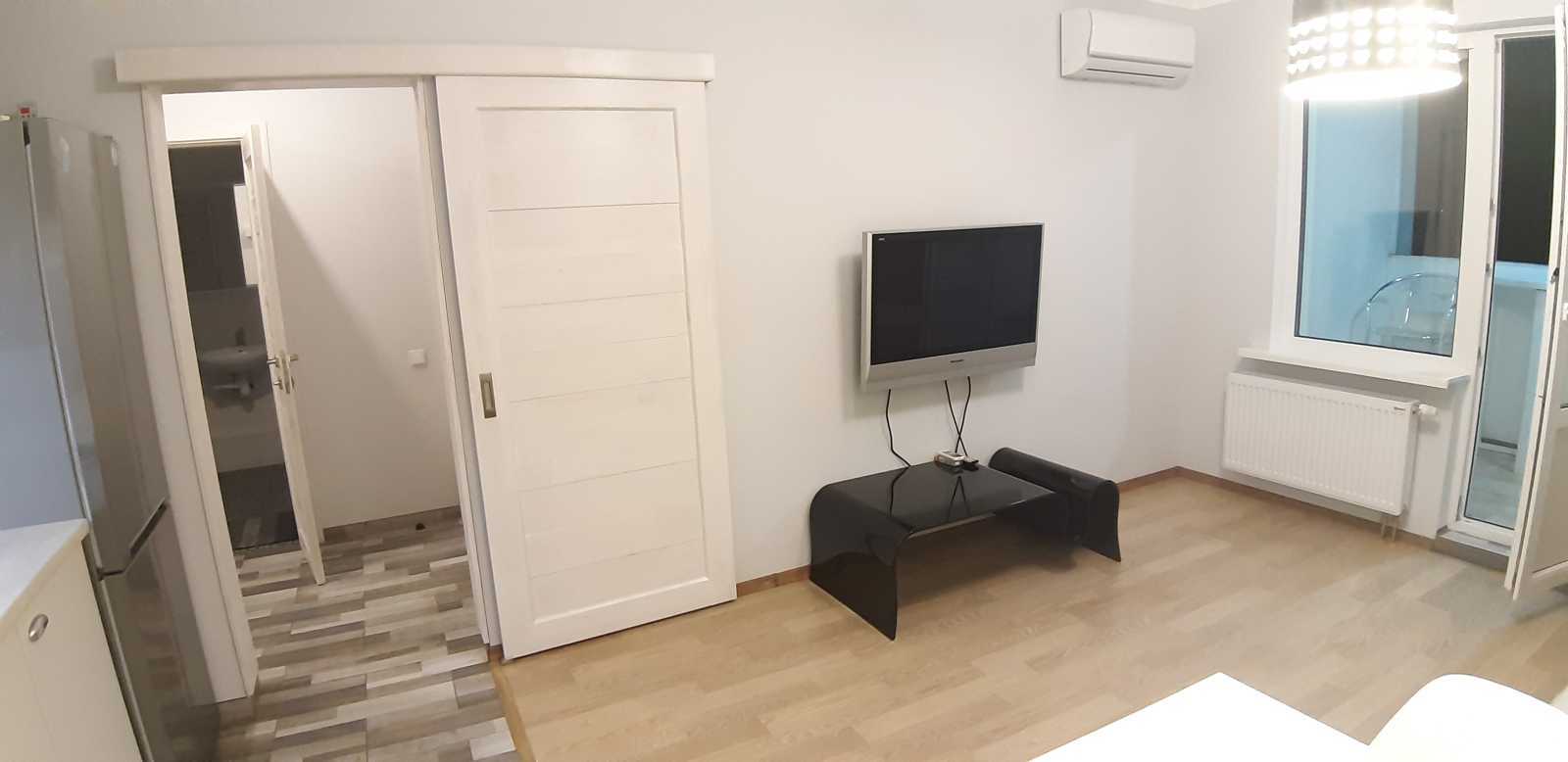 Оренда 1-кімнатної квартири 50 м², Академіка Глушкова просп., 9є