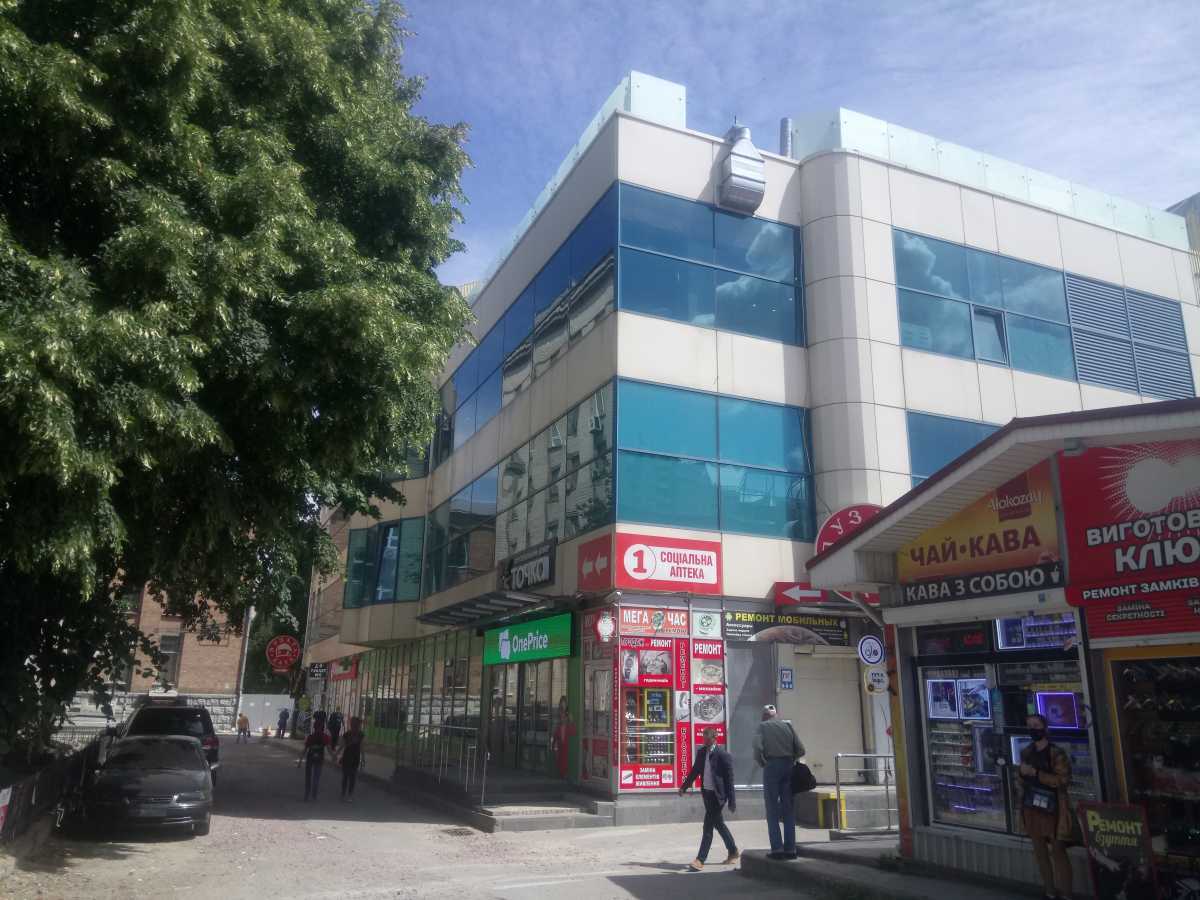Аренда магазина 15 м², Александра Довженко ул., 1В