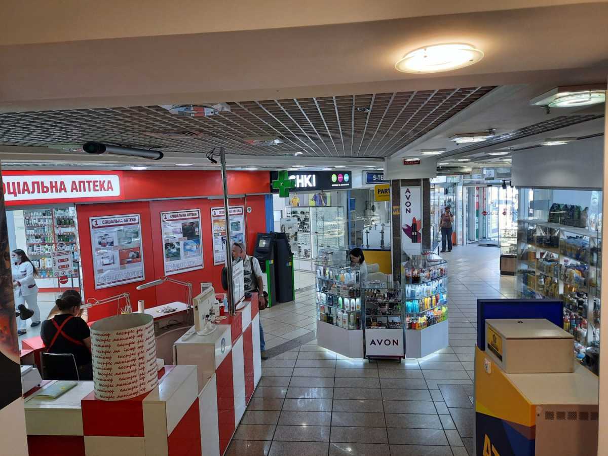 Аренда магазина 15 м², Александра Довженко ул., 1В