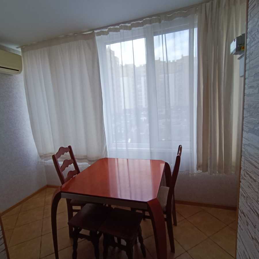 Оренда 1-кімнатної квартири 45 м², Соборная вул., 10Г