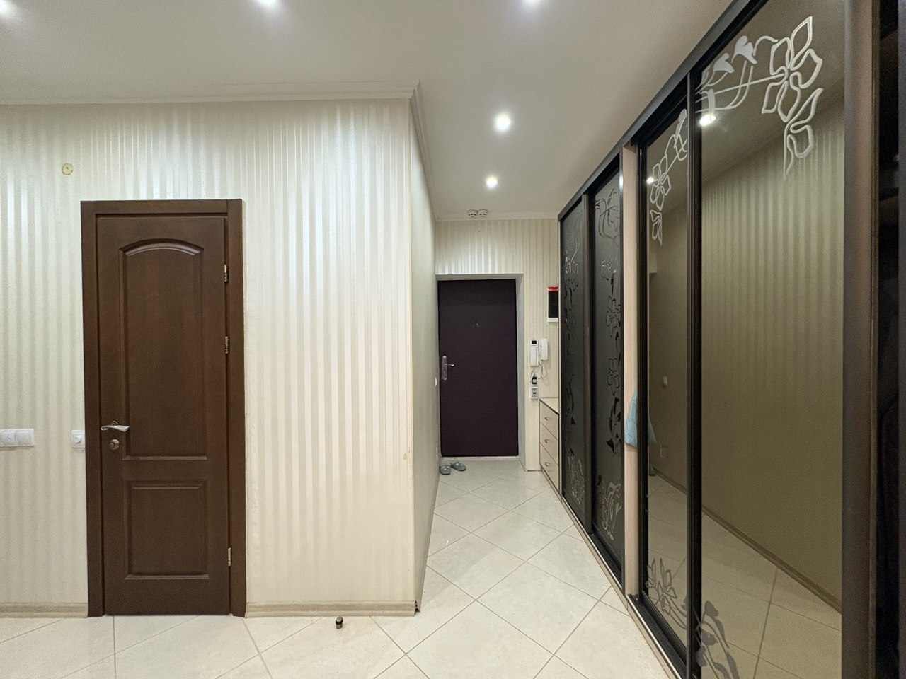 Аренда 3-комнатной квартиры 74 м², Генерала Наумова ул., 66