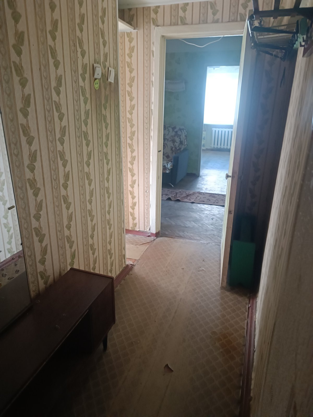 Продажа 3-комнатной квартиры 43.7 м², Метростроевская ул.