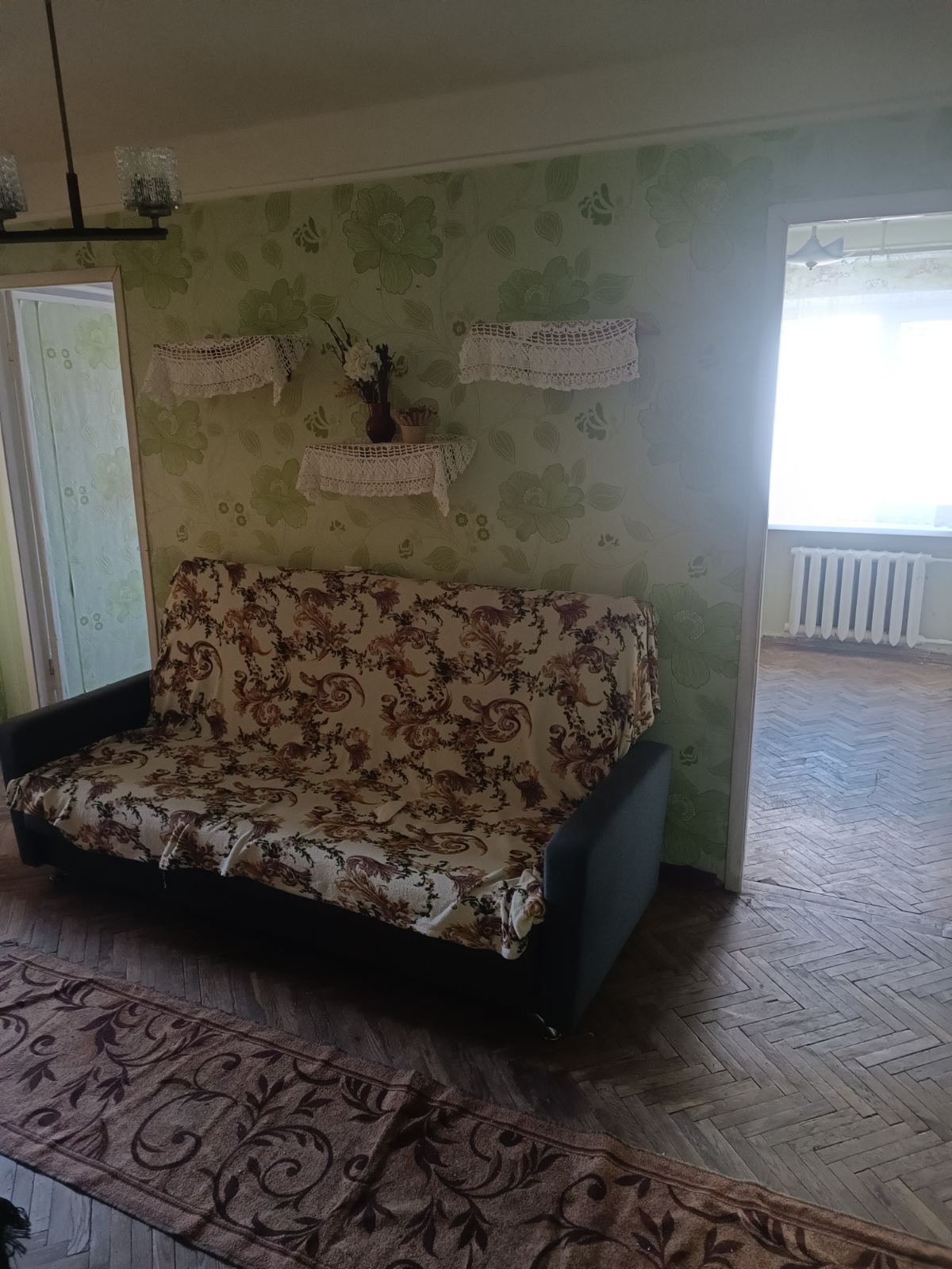 Продажа 3-комнатной квартиры 43.7 м², Метростроевская ул.