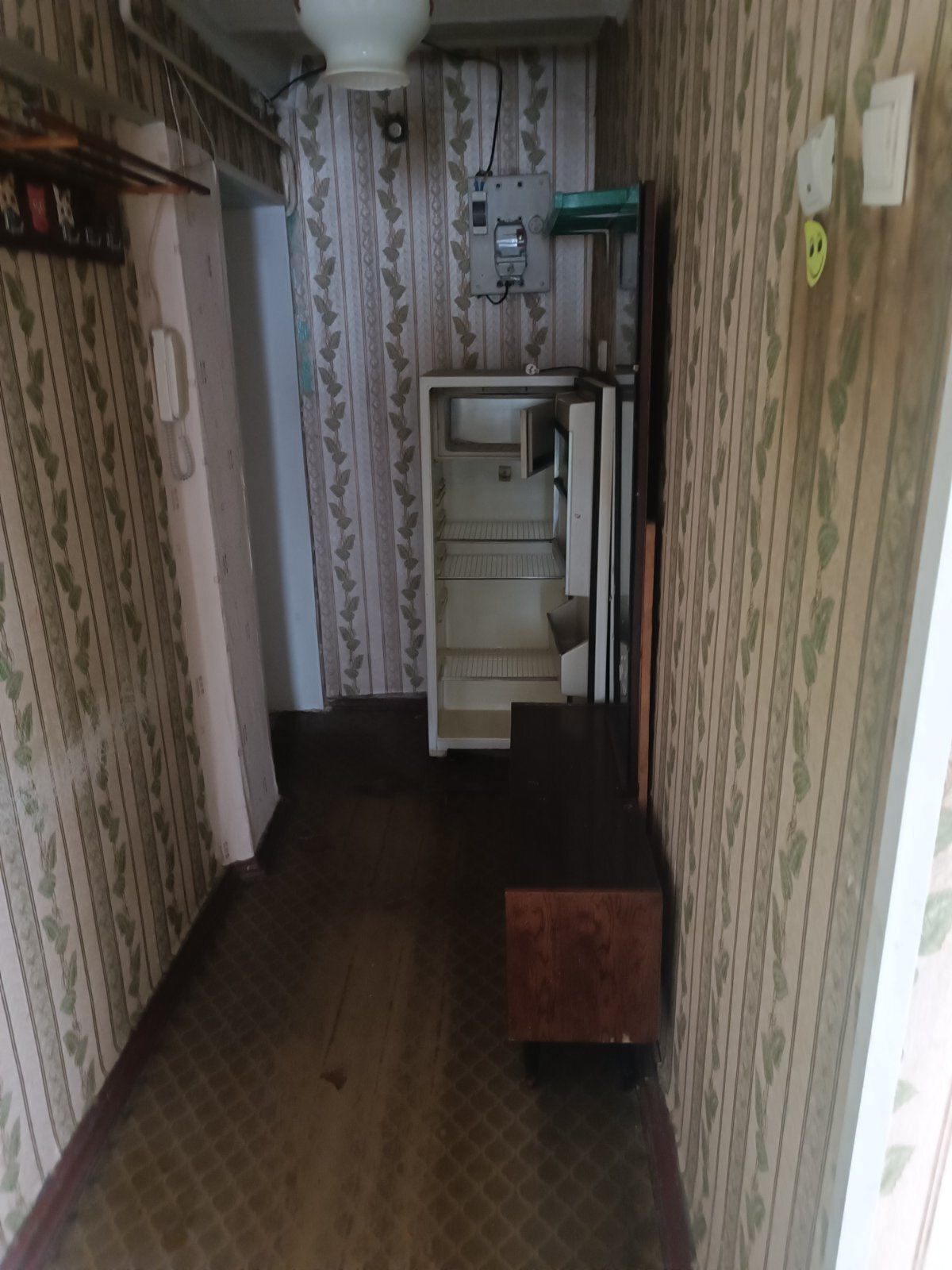 Продажа 3-комнатной квартиры 43.7 м², Метростроевская ул.