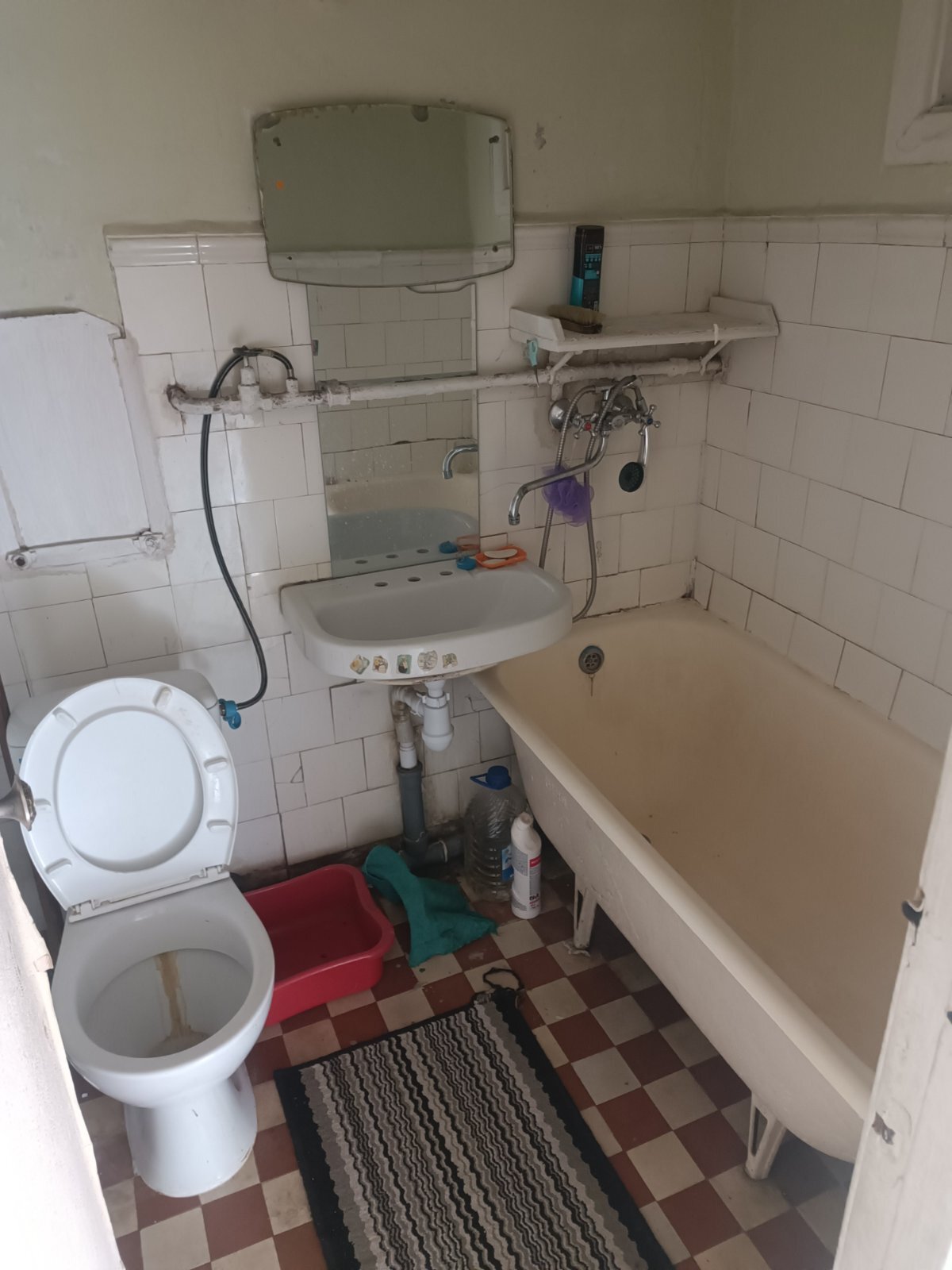 Продажа 3-комнатной квартиры 43.7 м², Метростроевская ул.