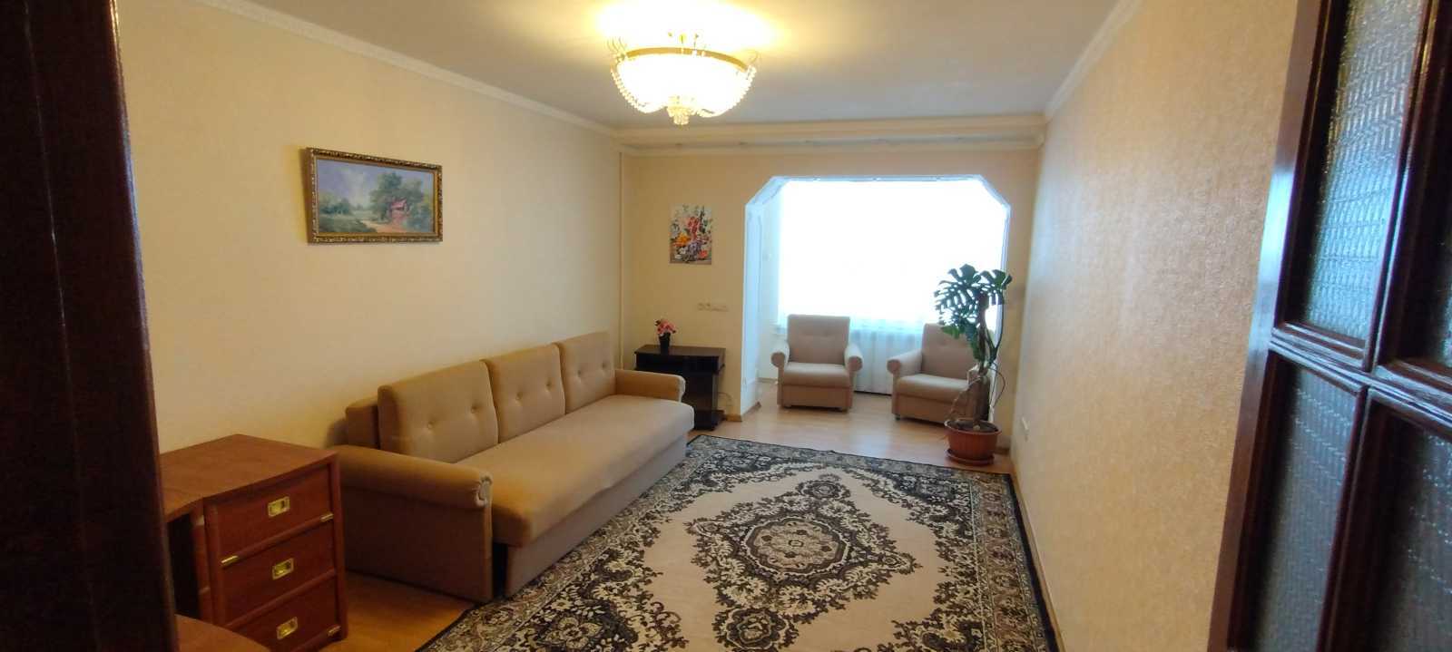 Оренда 3-кімнатної квартири 83.5 м², Лугова вул., 22