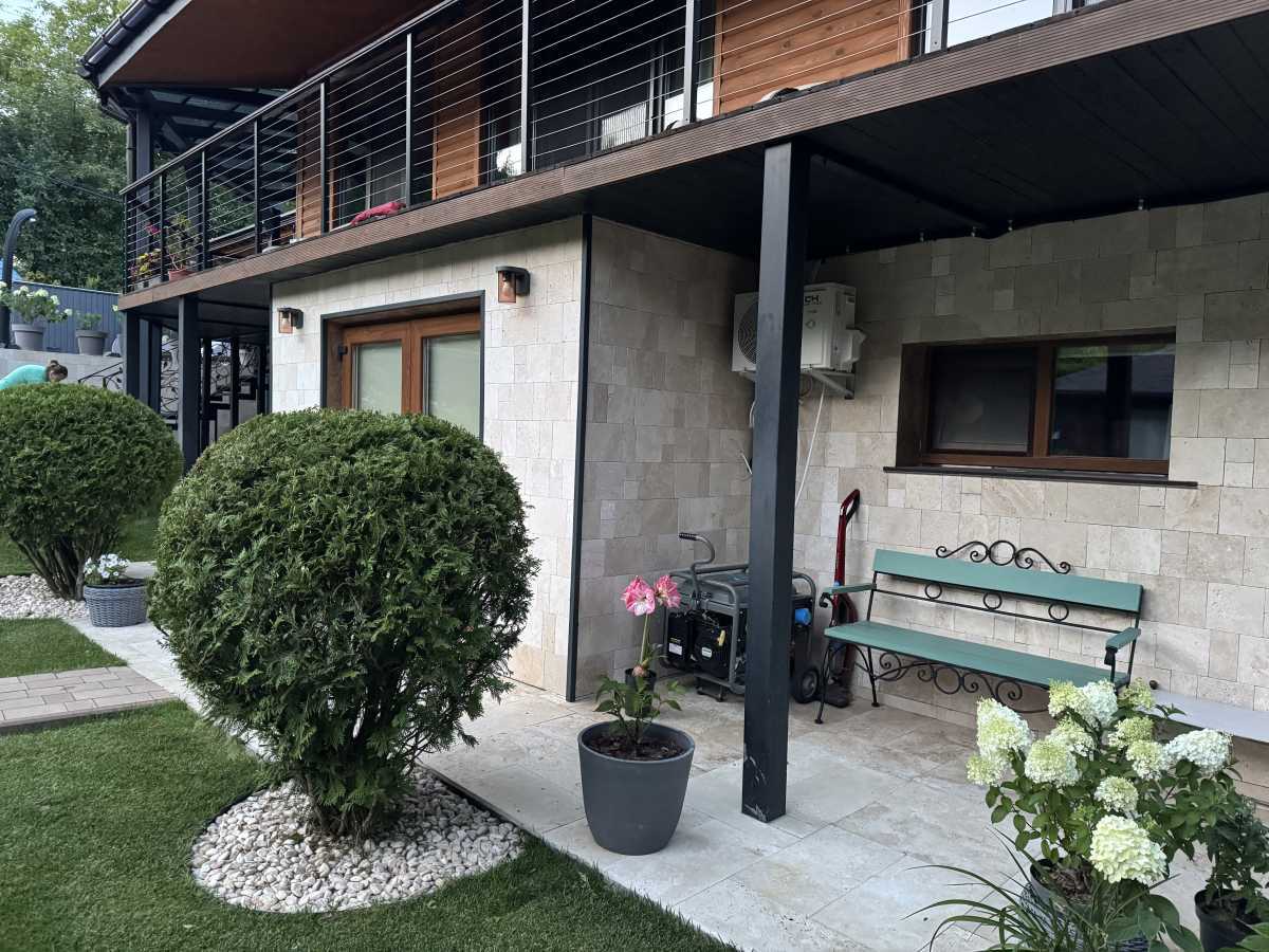 Коттедж посуточно 160 м², Лісова Поляна, 8