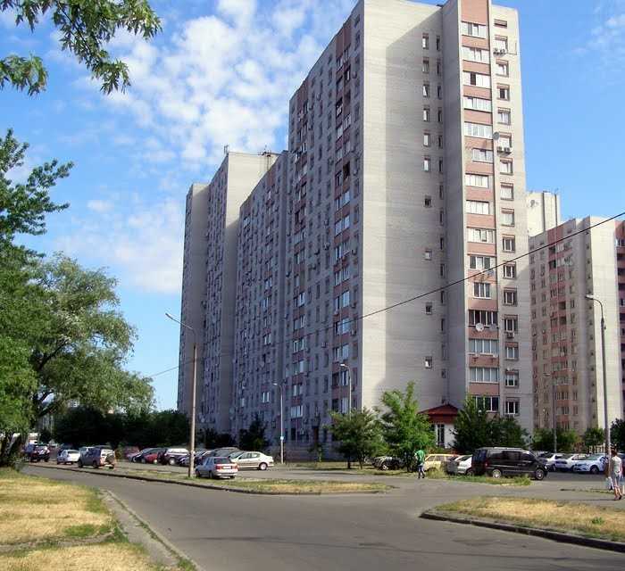 Аренда 2-комнатной квартиры 75 м², Ревуцкого ул., 5