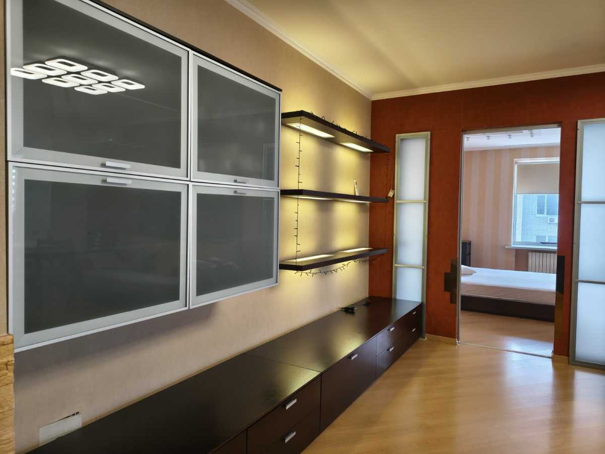 Аренда 2-комнатной квартиры 65 м², Суворова ул., 14